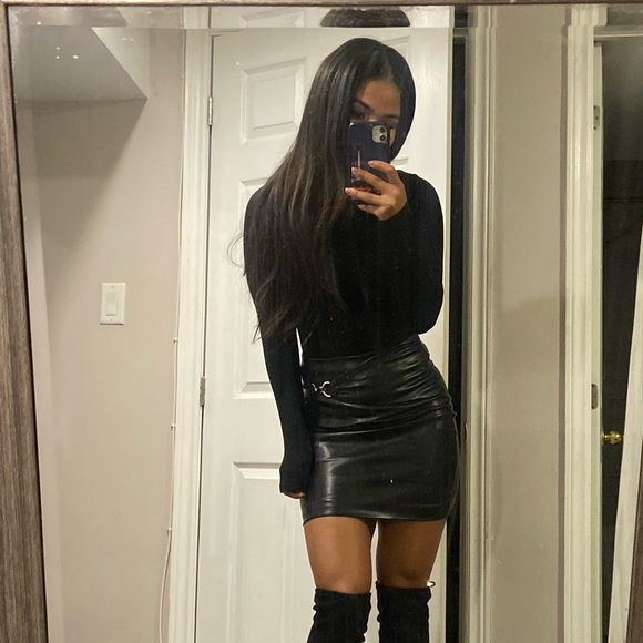 High waisted leather skirt - size 2 GUESS BY MARCIANO - Picture 6 of 8